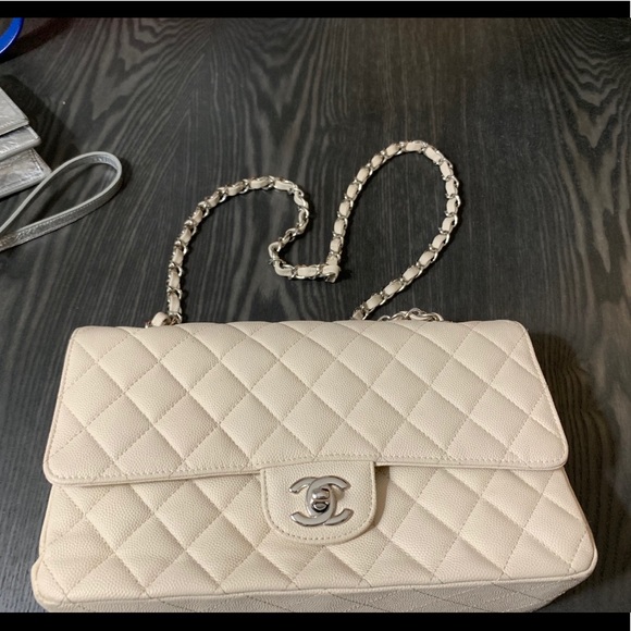 Cream Classic Small Flap Chanel Bag - Picture 4 of 4